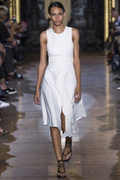 Stella-McCartney-Total-white-look-summer-2015-14