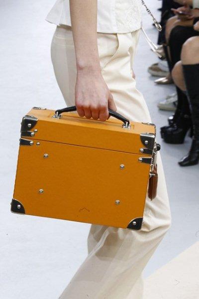 Louis-Vuitton-Handbags-Fall-Winter-2015-2016-11
