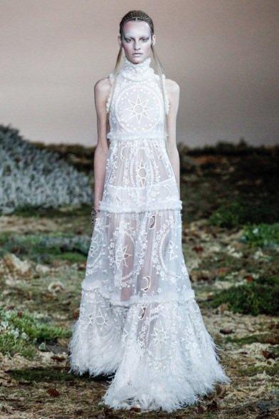 fashion-trend-folk-influences-fall-winter-2014-2015-14