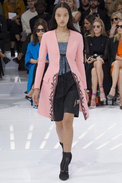Pastels-and-Neutral-Palette-Women-Trends-Spring-Summer-2015-26