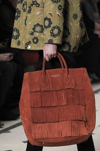 Burberry-Prorsum-Handbags-Fall-Winter-2015-2016-23
