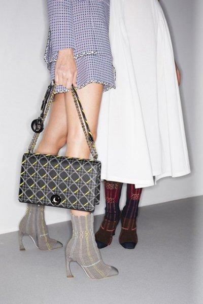 Backstage-Photos-from-Paris-Fashion-Week-spring-summer-2015-17