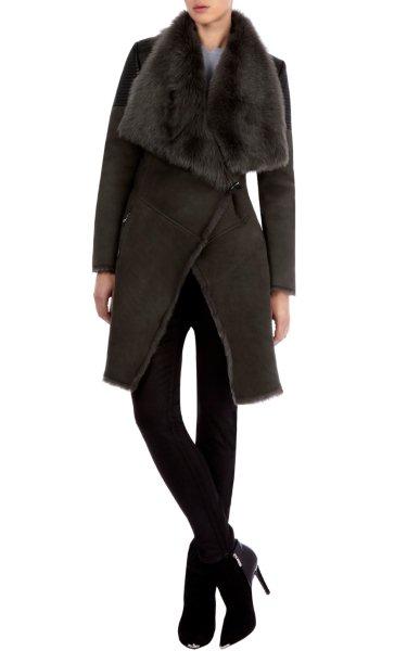 Coat-with-Fur-Collar7