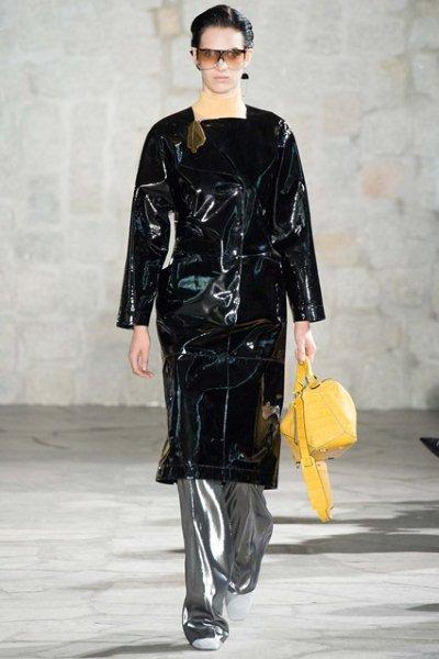 Loewe-coat-trend-fall-2015-winter-2016-30
