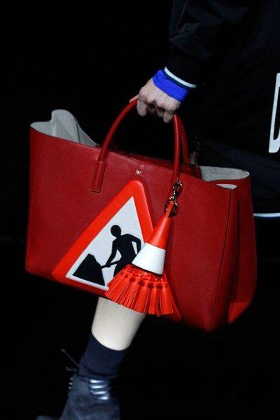Handbags-Fall-Winter-2015-2016-Anya Hindmarch-16