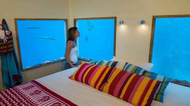 the-manta-resort-Underwater-Room5