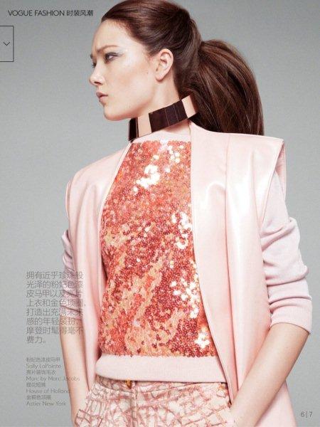 Yumi-Lambert-is-Pretty-in-Pink-7