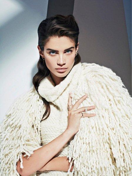 Harper-s-Bazaar-Kazakhstan-October-2016-5