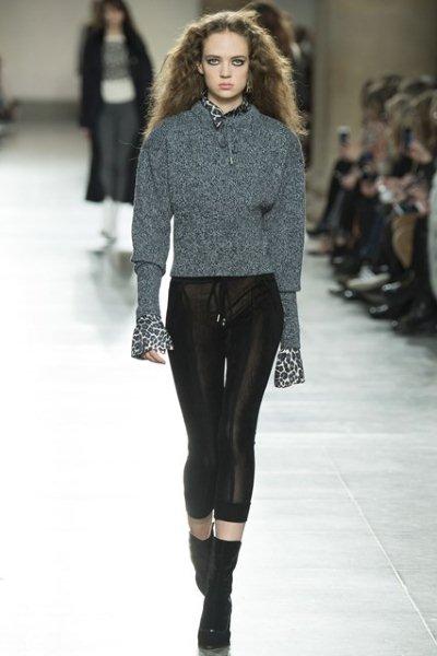 fashion-trend-extra-long-sleeves-fall-winter-2016-2017-3
