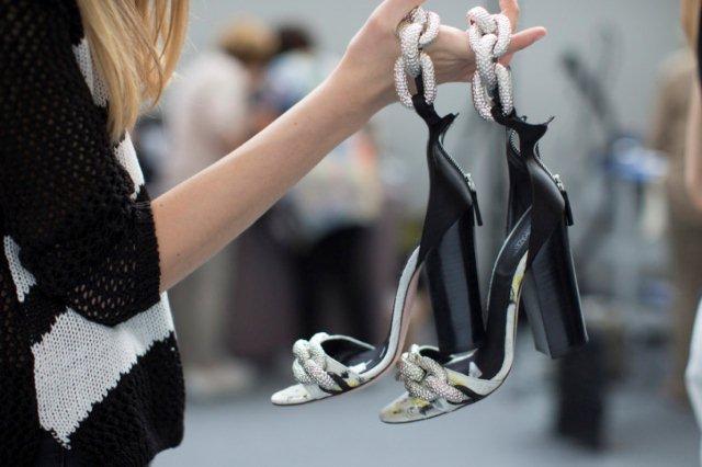 Backstage-Photos-from-Paris-Fashion-Week-spring-summer-2015-13