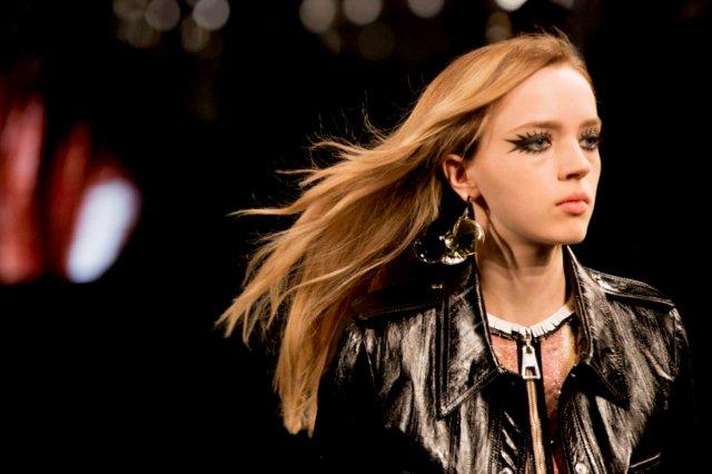 Backstage-Photos-from-Paris-Fashion-Week-spring-summer-2015-10