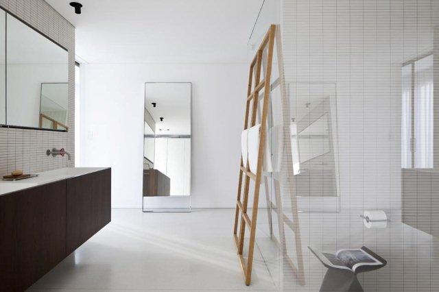 Penthouse-with-a-Pool-in-Tel-Aviv-11