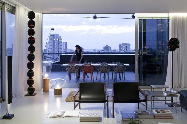 Penthouse-with-a-Pool-in-Tel-Aviv-2