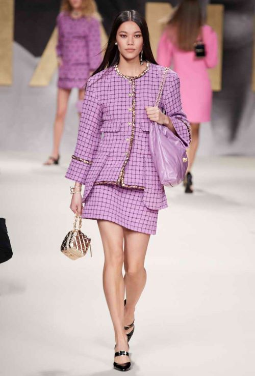 Miniskirt-trend-fashion-spring-summer-2022-4