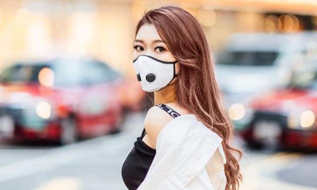 face-masks-the-new-must-have-fashion-accessory-3