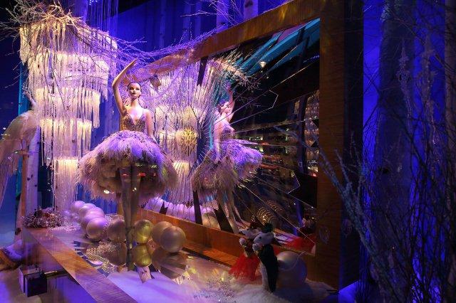 christmas-window-in-London-2014-13
