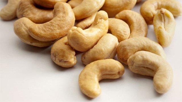 nuts-7