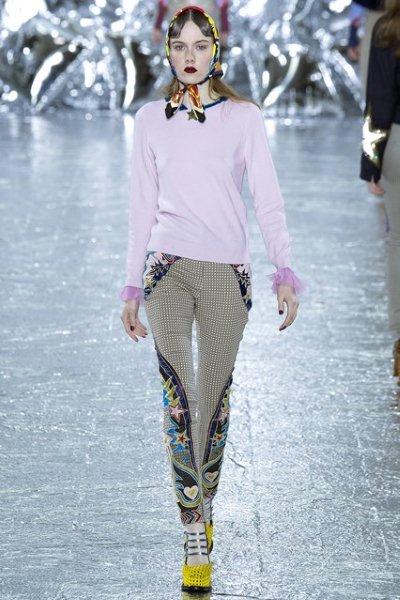 Mary-Katrantzou-trend-scarf-fall-winter-2016-2017-5