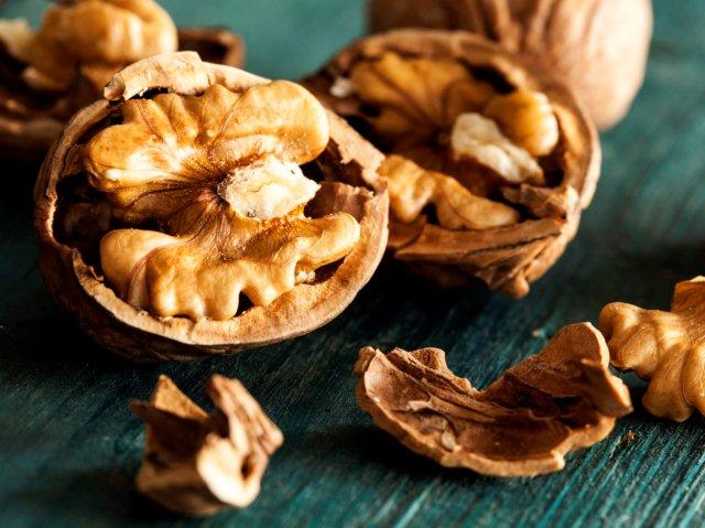 nuts-2