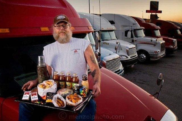 People-Around-the-World-and-What-They-Eat-10
