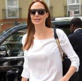 office-look-Angelina-Jolie-1
