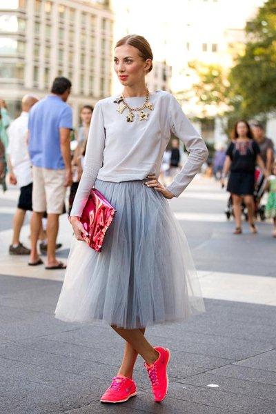 Stylish-Ways-to-Wear-Your-Sneakers-11