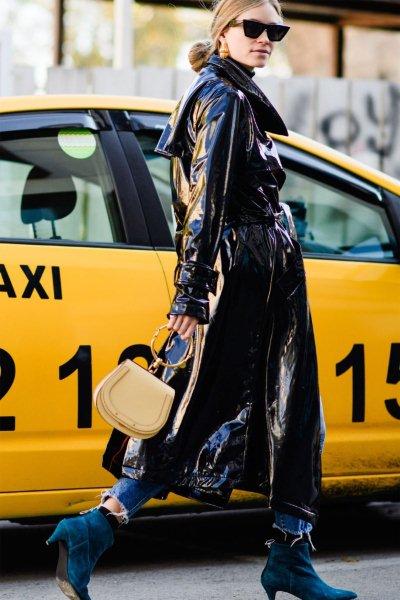 Vinyl-trench-fashion-trend-winter-2017-2018-2
