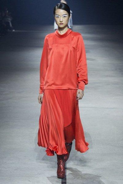 kenzo-pleated-skirt-fall-2015-winter-2016-2