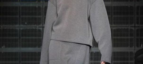 Extra-Long-Sleeves-fashion-trend-2015-2016-1