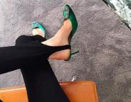 fashion-trend-stirrup-leggings-winter-2017-1