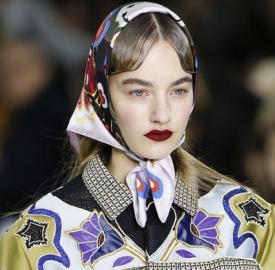 Mary-Katrantzou-trend--scarf-fall-winter-2016-2017-1 
