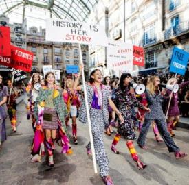 Backstage-Photos-from-Paris-Fashion-Week-spring-summer-2015-1