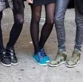 Stylish-Ways-to-Wear-Your-Sneakers-1