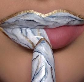 marble-lips-beauty-trend-on-Instagram-1